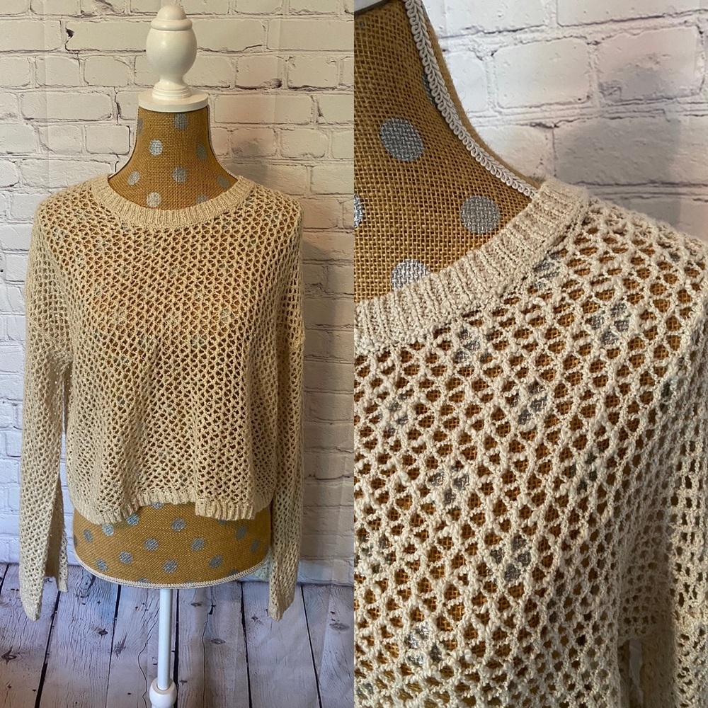 Xhilaration Cropped Top